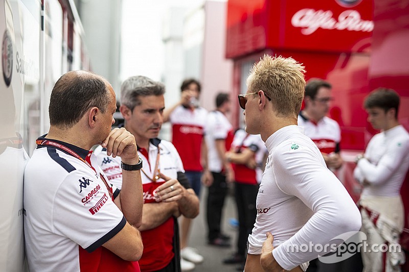 Эрикссон попросил Sauber прояснить его задачи в роли резервного гонщика