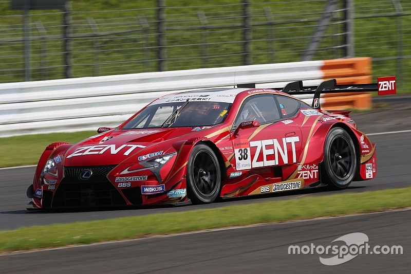大クラッシュの38号車LC500、決勝出走を目指し修復中