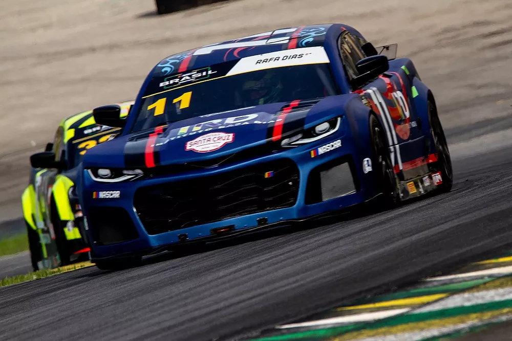 Carro #11 que ser&aacute; comandado por Rafa Reis e Leandro Martins