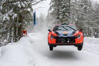 WRC Suecia: Lappi arrebata el liderato a Katsuta en un viernes loco