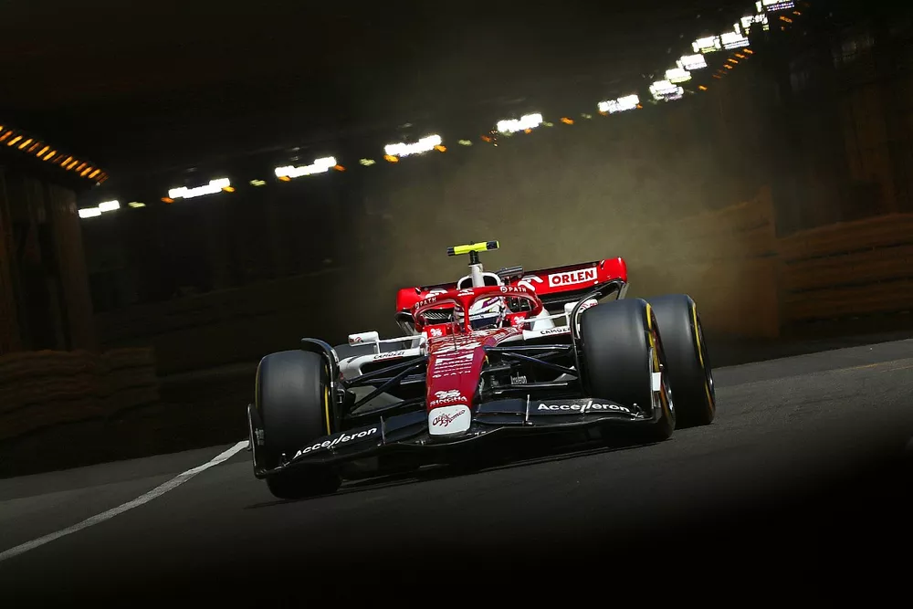 Zhou Guanyu, Alfa Romeo C42