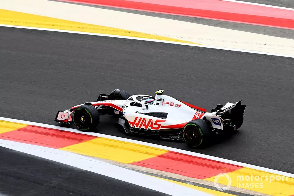Mick Schumacher, Haas VF-22