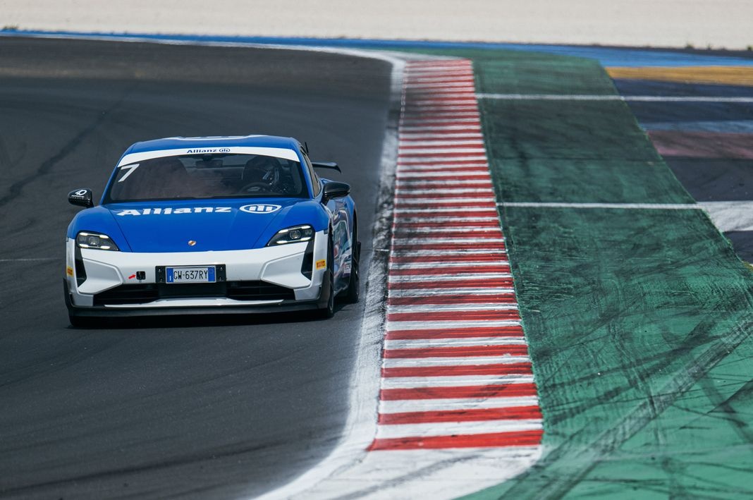 Carrera Cup Italia | Vallelunga: in pista anche la Taycan Rush