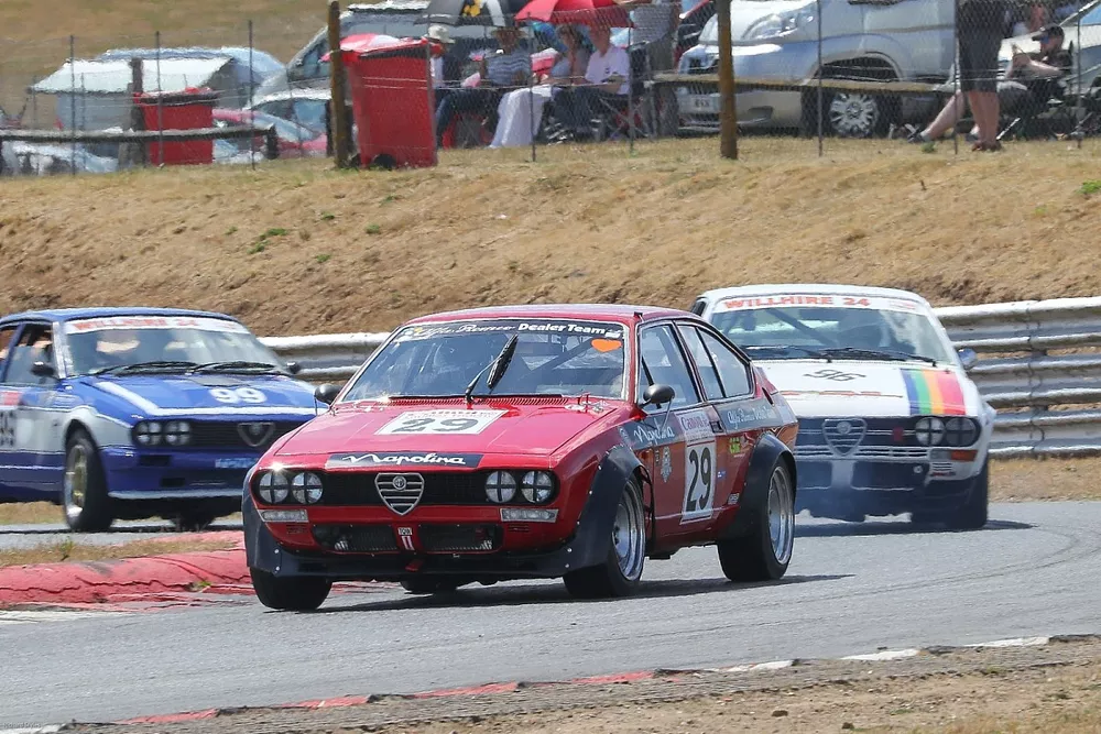 Chris Snowdon ran the GTV at Snetterton for the first time since 1982 !
