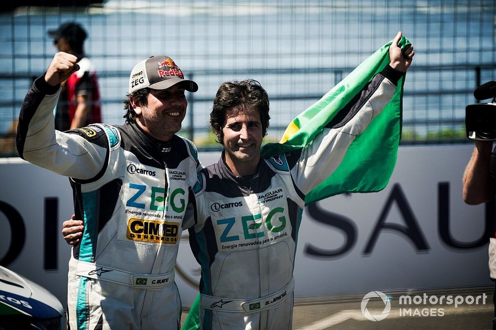 Race winner Sérgio Jimenez, Jaguar Brazil Racing celebrates with teammate Cacá Bueno, Jaguar Brazil Racing, 2nd position, in parc ferme