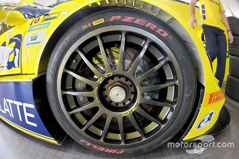 Pirelli P Zero DM Stock Car