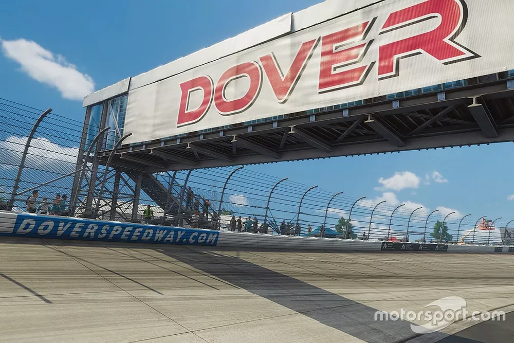 10,000 d&oacute;lares en una pieza de preestreno de eNASCAR Heat