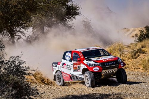 VÍDEO: Alonso capota no Dakar; Sainz vence e amplia liderança