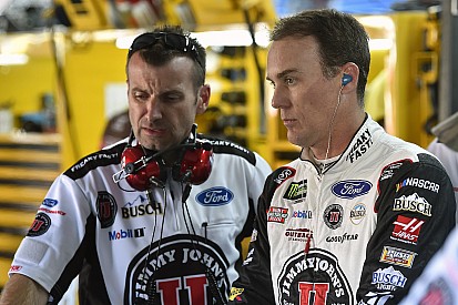 Harvick pierde su lugar en la gran final de NASCAR por un spoiler ilegal