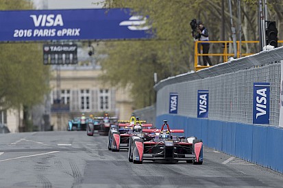 Bird blasts "mobile chicane" Vergne after Paris battle
