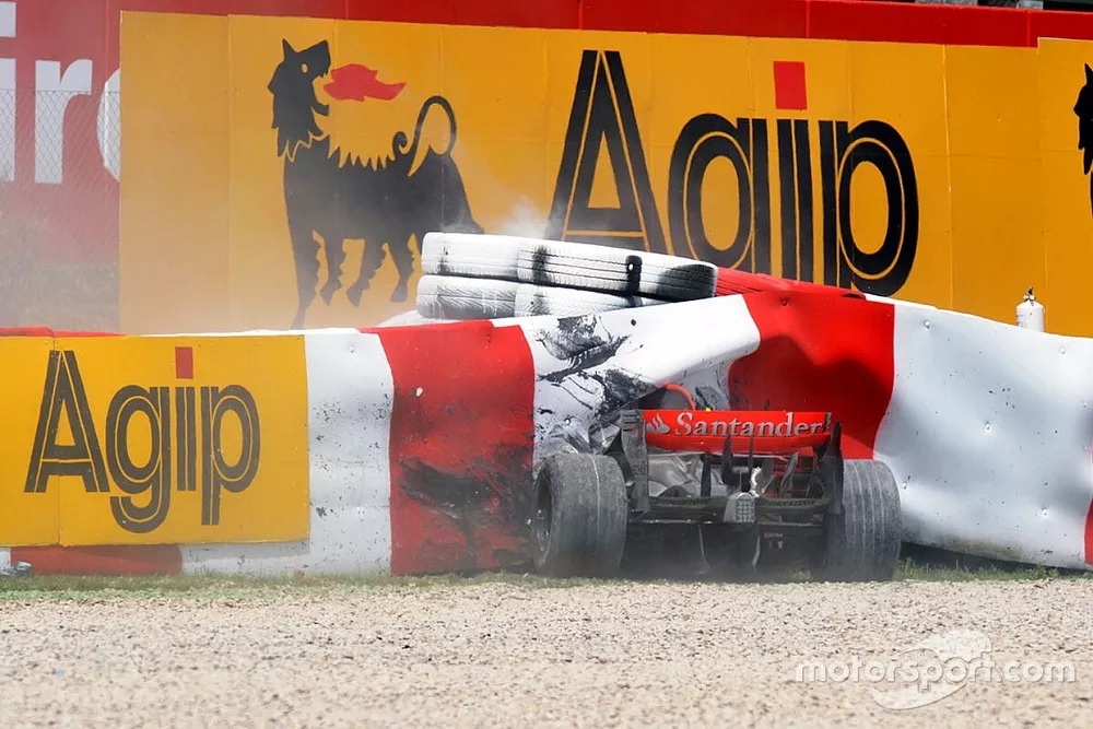 Crash de Heikki Kovalainen, McLaren MP4-23 Mercedes