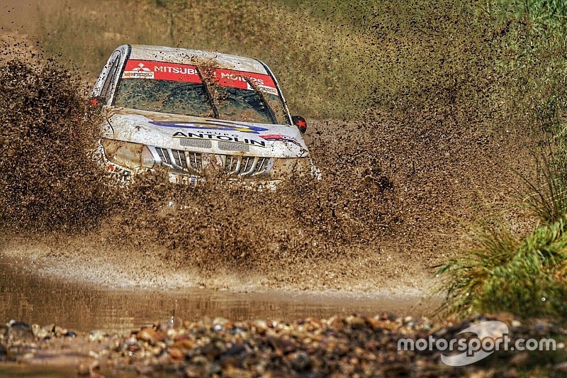 Новий Mitsubishi L200 представлять 9 листопада