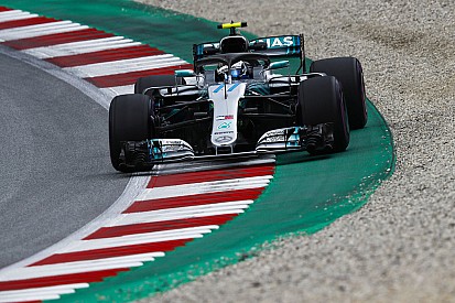 Mercedes se muestra más "estable" con la actualización en Austria