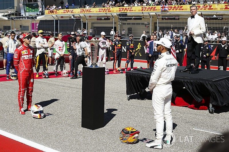 Michael Buffer presenta a Lewis Hamilton, Mercedes AMG F1, Sebastian Vettel, Ferrari