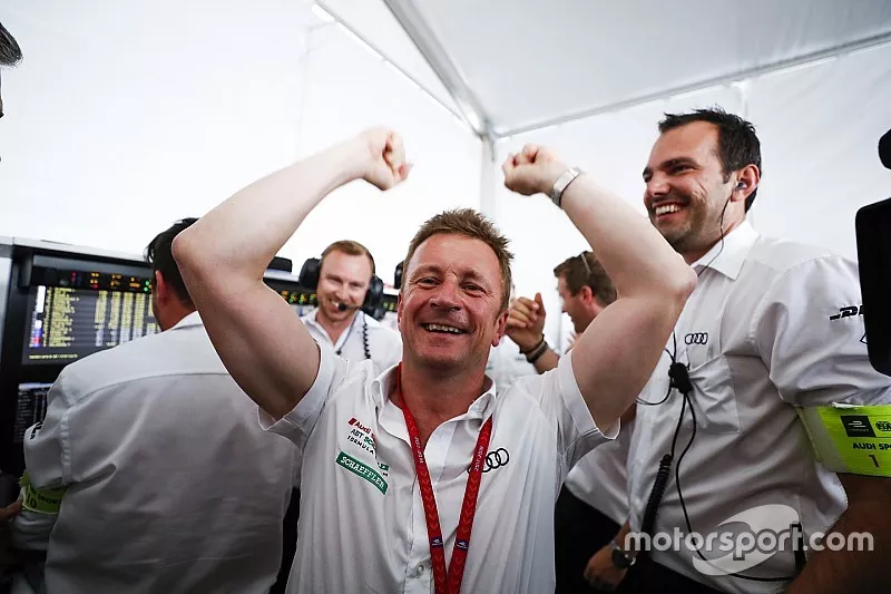 Allan McNish, Team Principal, Audi Sport Abt Schaeffler, festeggia la vittoria del titolo costruttori