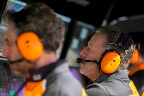 Zak Brown: "Cometimos un gran error, le hemos regalado la victoria"