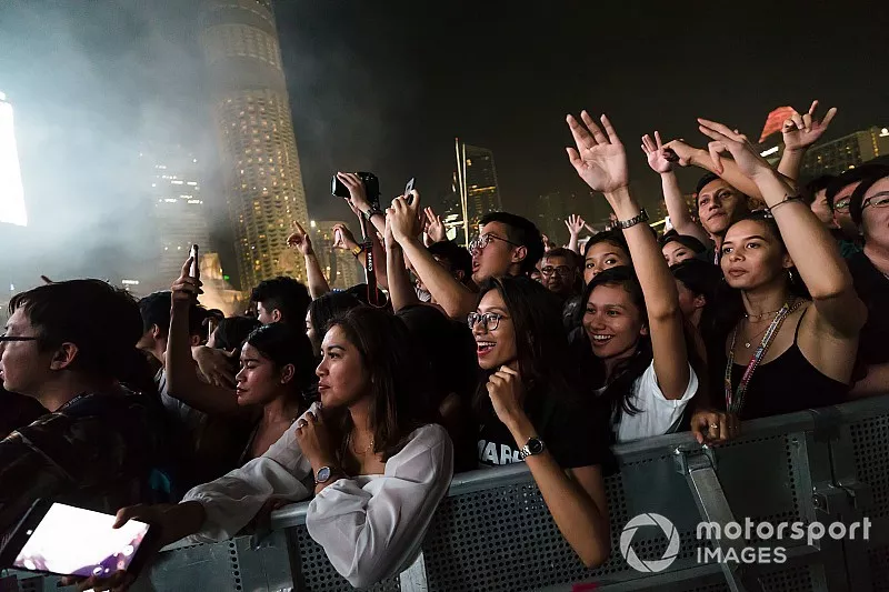 Fans enjoy the music at Singapore&rsquo;s 2018 concert