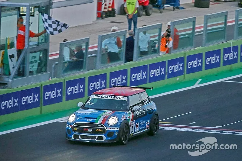 Gustavo Sandrucci, Maldarizzi Automotive By Melatini Racing, prende la bandiera a scacchi