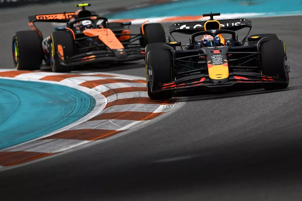 Max Verstappen, Red Bull Racing, Lando Norris, McLaren