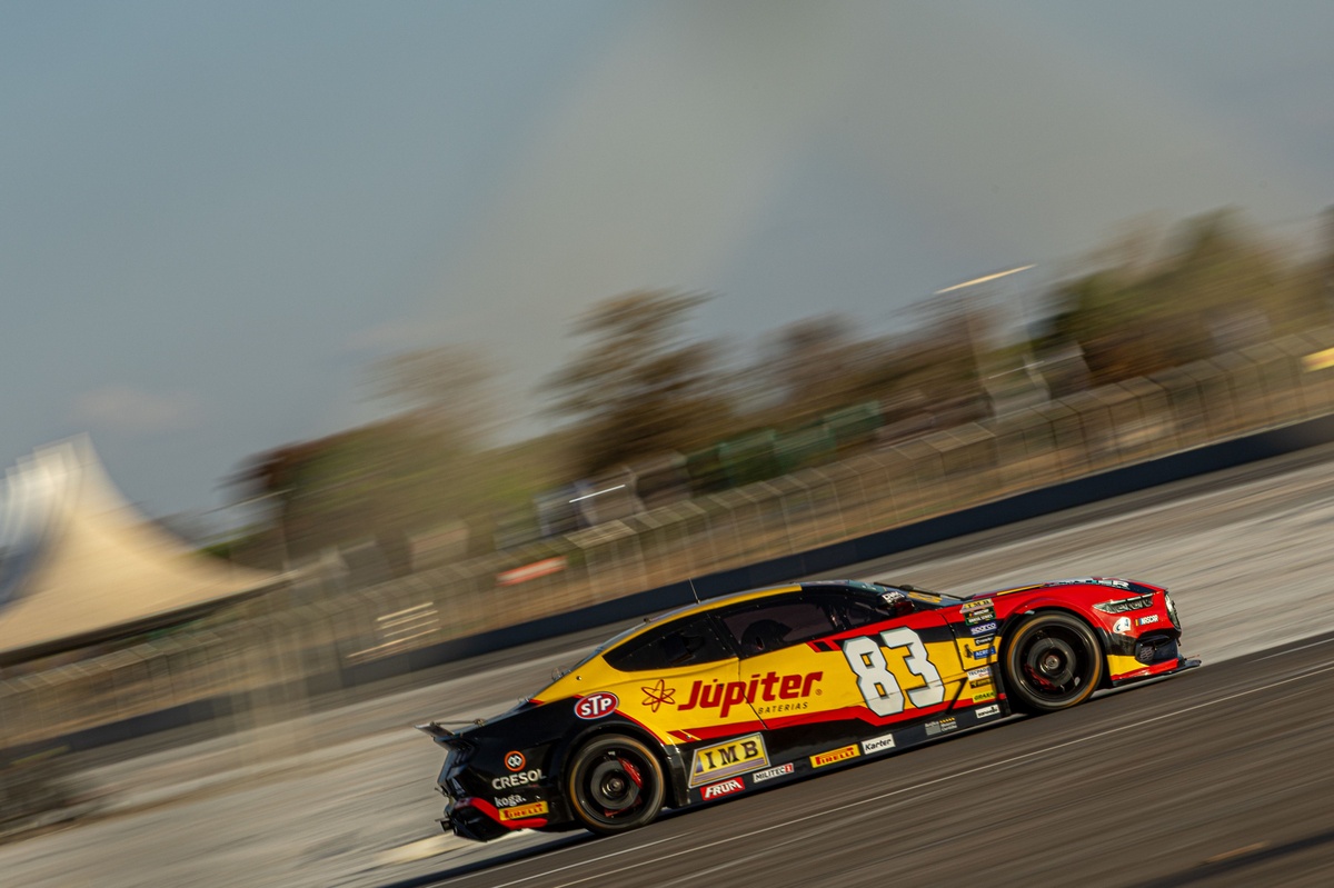 NASCAR Brasil: Gabriel Casagrande aprova ritmo nos treinos no oval de Curvelo