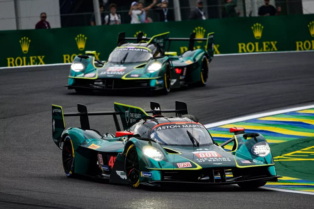 #009 Aston Martin Thor Team Aston Martin Valkyrie: Alex Riberas, Marco Sorensen