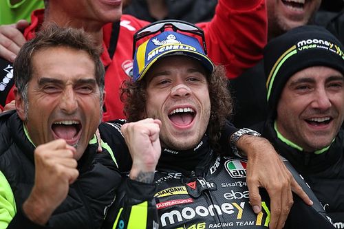 Bezzecchi: "Mi plan A es quedarme en el Mooney VR46"