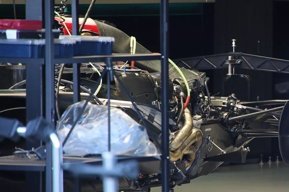 Mercedes W15 detail