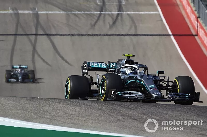 Valtteri Bottas, Mercedes AMG W10, leads Lewis Hamilton, Mercedes AMG F1 W10 
