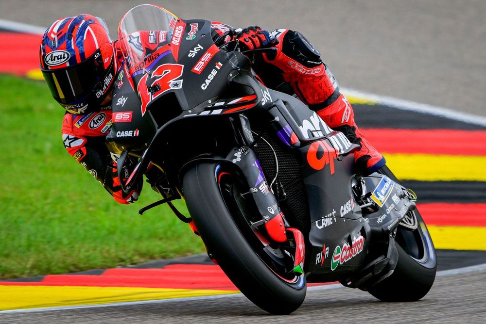 Maverick Vi&ntilde;ales, Aprilia Racing Team