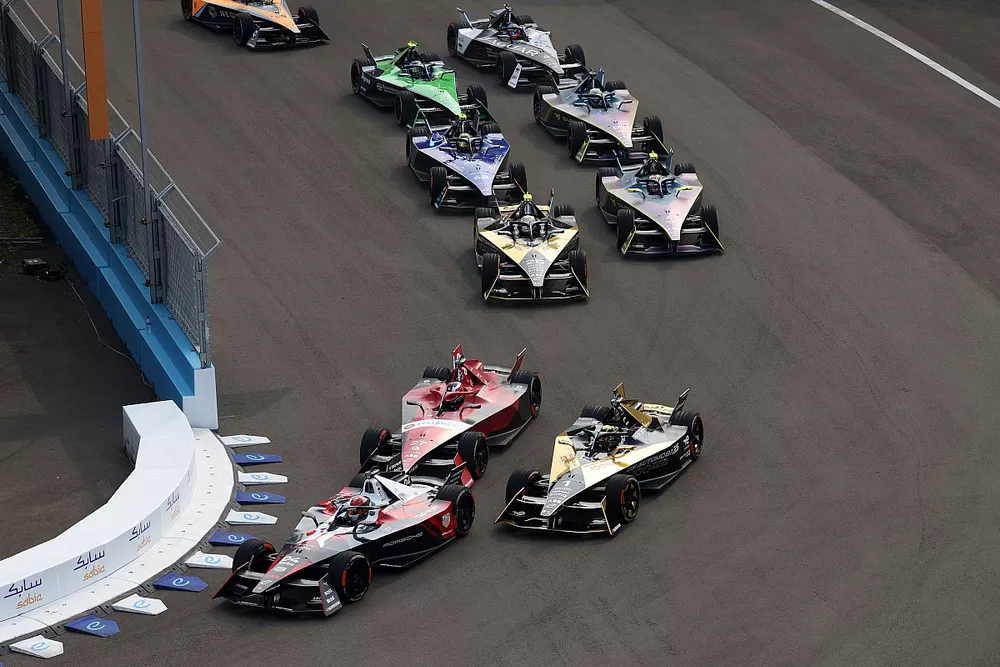 Start action, Pascal Wehrlein, Porsche, Jake Dennis, Andretti Autosport, Stoffel Vandoorne, DS Penske