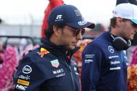Pai de Pérez agradece apoio da Red Bull na F1 e acusa Aston Martin de "traição"