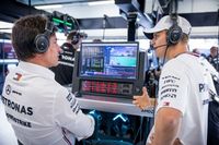 Mercedes y Red Bull est&aacute;n dispuestos a ceder a Schumacher o a Lawson a Williams