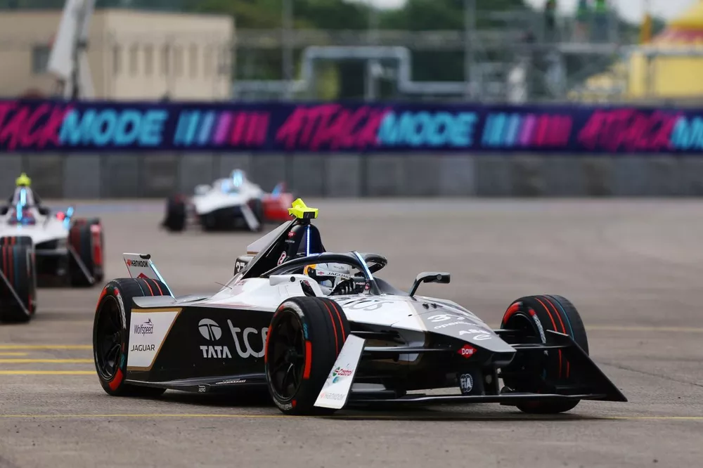 Nick Cassidy, Jaguar TCS Racing, Jaguar I-TYPE 6
