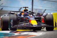 Verstappen domina una accidentada carrera sprint de Miami de F1