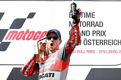 Lorenzo: "Ho perso qualche mese di vita nel duello con Marquez, ma ne è valsa la pena!"