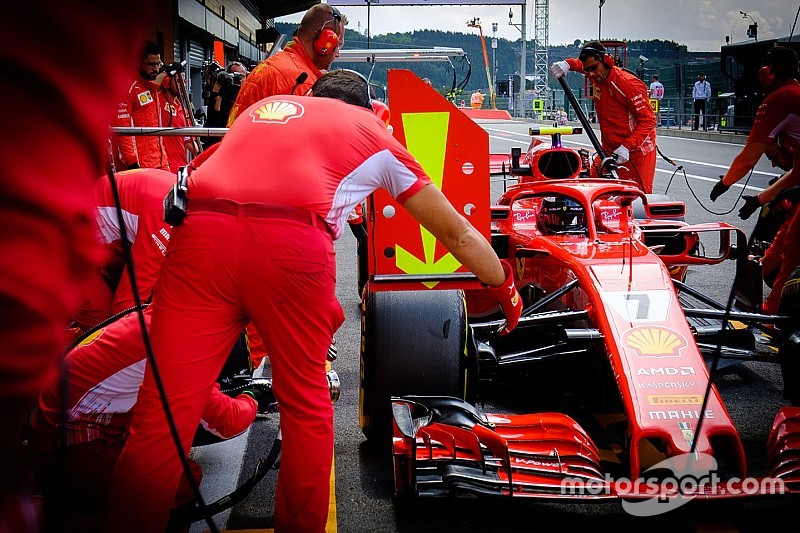 Райкконен пропустил последние минуты квалификации из-за просчета Ferrari
