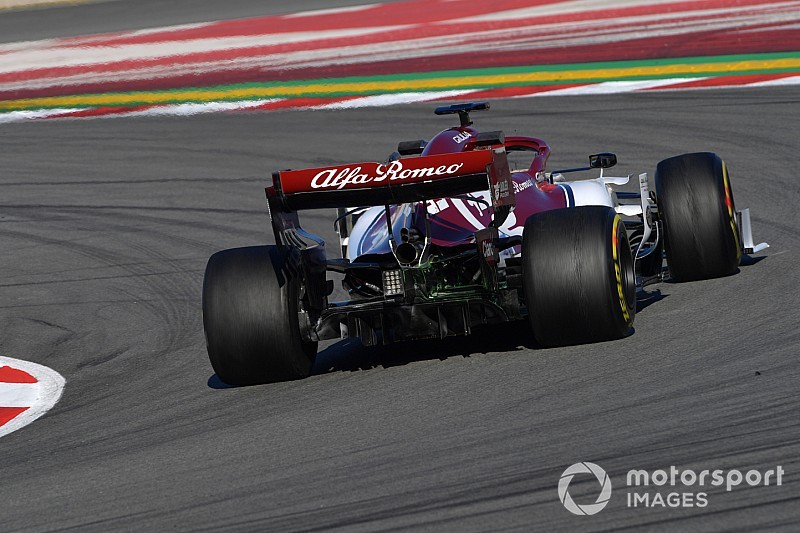 Az Alfa Romeo áll az élen Barcelonában a Red Bull és a keveset ment Ferrari előtt
