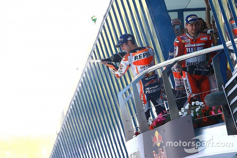 Podium: Ganador, Dani Pedrosa, Repsol Honda Team, segundo, Marc M&aacute;rquez, Repsol Honda Team