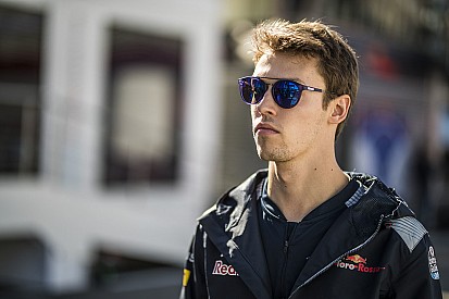 OFICIAL: Kvyat vuelve a la F1 con Toro Rosso