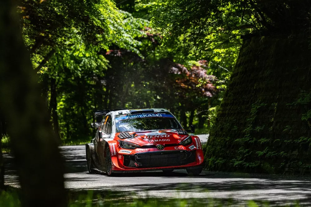 Oliver Solberg, Elliott Edmondson, Toyota Gazoo Racing WRT Toyota GR Yaris Rally1
