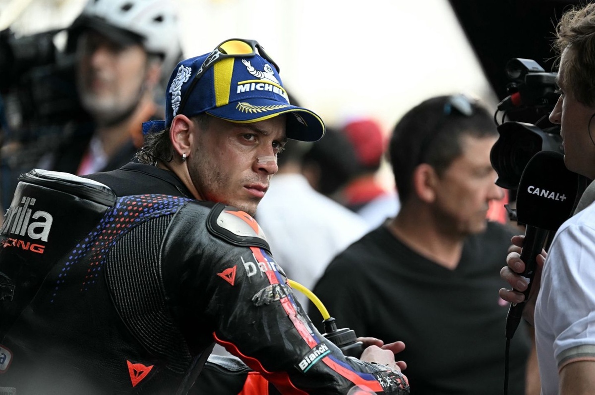 Bezzecchi défend son agressivité mais reconnaît "trop de fautes"