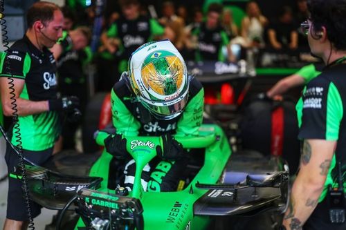 F1: Emissora se desculpa após ex-chefe da RB chamar mãe de Bortoleto de "tola"