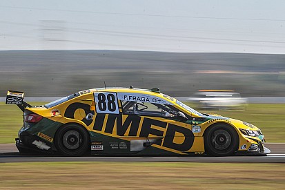 Fraga dá show em Campo Grande e vence corrida 1