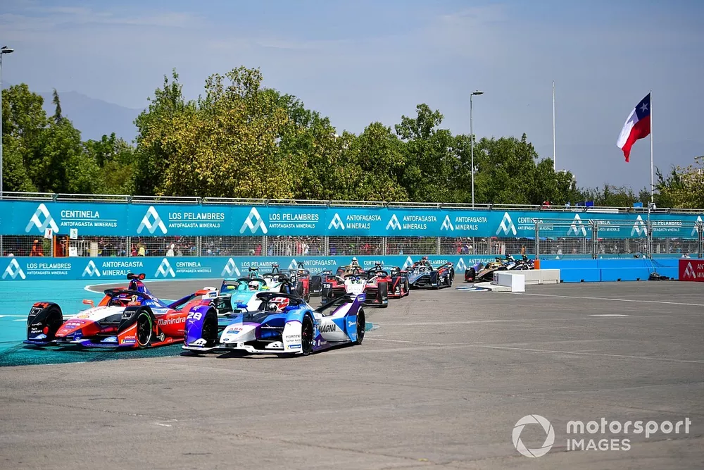 Pascal Wehrlein, Mahindra Racing, M6Electro side by side with Maximilian G&uuml;nther, BMW I Andretti Motorsports, BMW iFE.20 