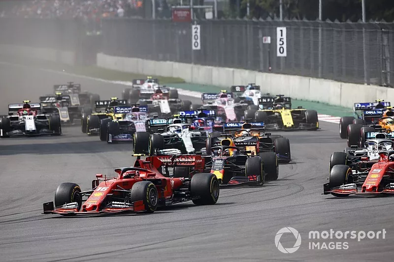 Charles Leclerc, Ferrari SF90, Sebastian Vettel, Ferrari SF90 en Max Verstappen, Red Bull Racing RB15 
