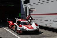 Porsche na dw&oacute;ch frontach