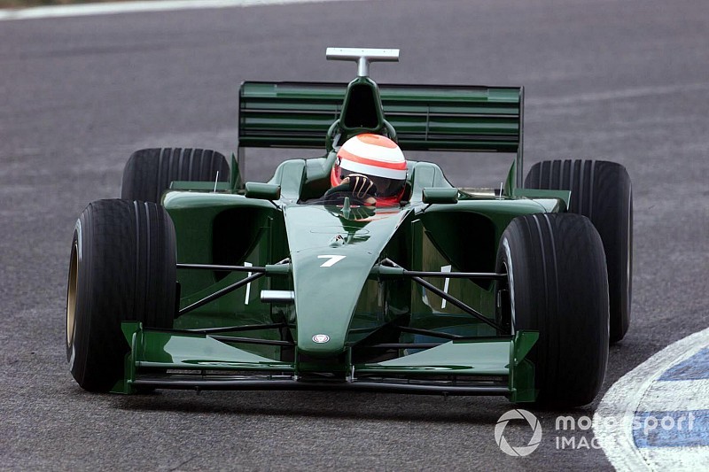 C'était un 10 janvier : Jaguar F1 boucle sa première publique