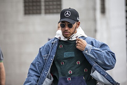 Hamilton: No hay planes para dejar ganar a Bottas