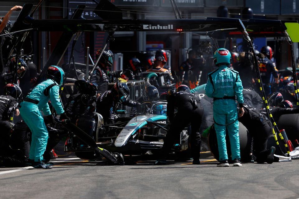 George Russell, Mercedes F1 W15, makes a pit stop