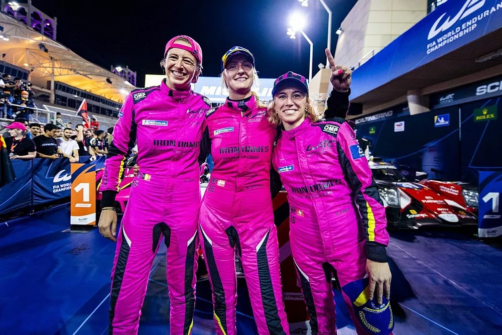 #85 Iron Dames Porsche 911 RSR - 19: Sarah Bovy, Michelle Gatting, Rahel Frey